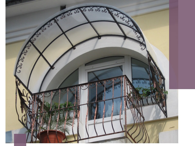 Козырьки над балконом в Копейске — изготовление и монтаж