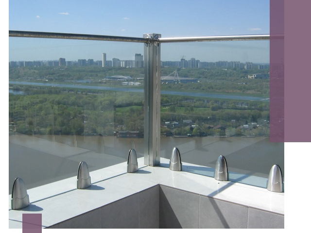 Стеклянные парапеты премиум класса в Копейске для домов и бизнесов